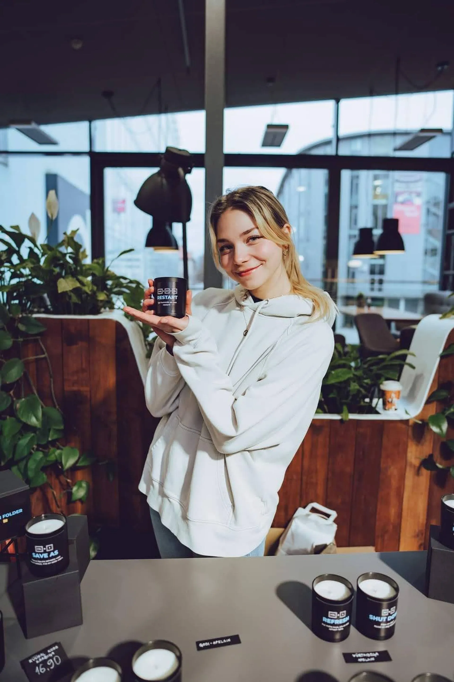 Anette tutvustamas meie toodet Pärnus Disainipäeval.